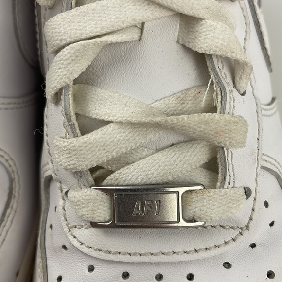 Nike | Air Force 1 '07 Low Top Perforated White Platform Sneaker Sz 7 dd8959-100 - Picture 6 of 15